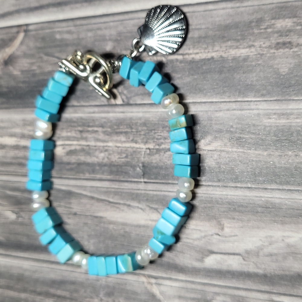 New fresh water pearl and tourqioise howlite bracelet.